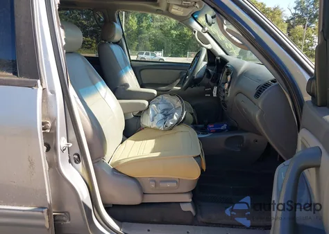 2001 Toyota Sequoia Limited V8 из США, поврежденный, VIN 5TDBT48A71S034309